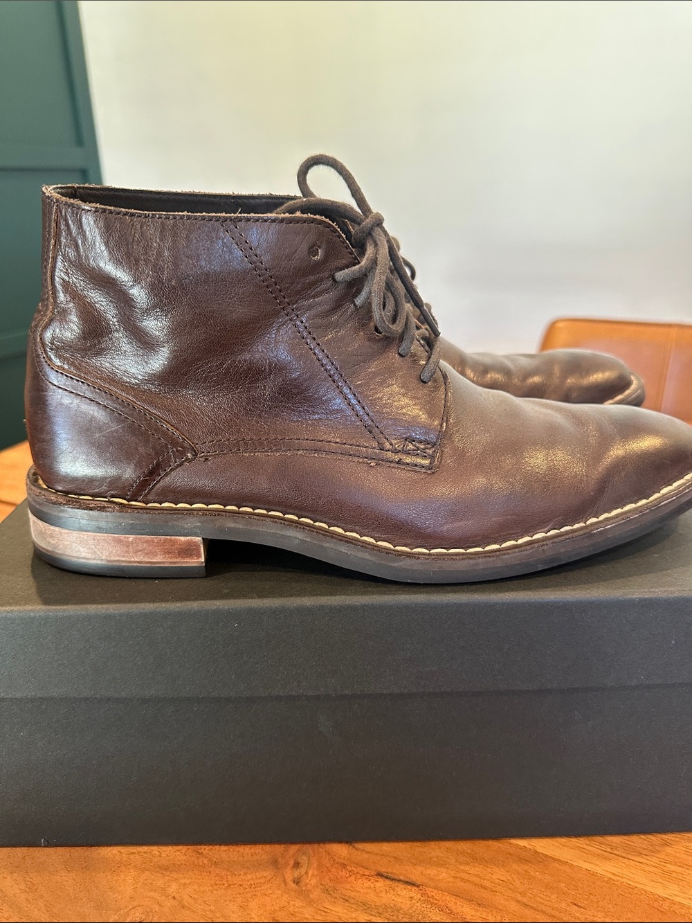 Men's Brown Leather Lace-Up Chukka Boots Cole Haan